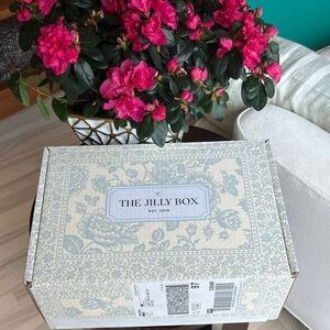 The 2026 Spring Jilly Box including all items!